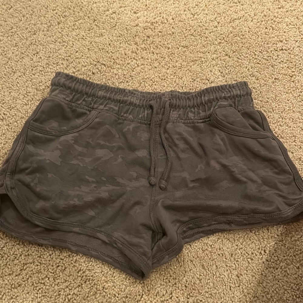 Joe’s Camo Shorts Girls Size XL